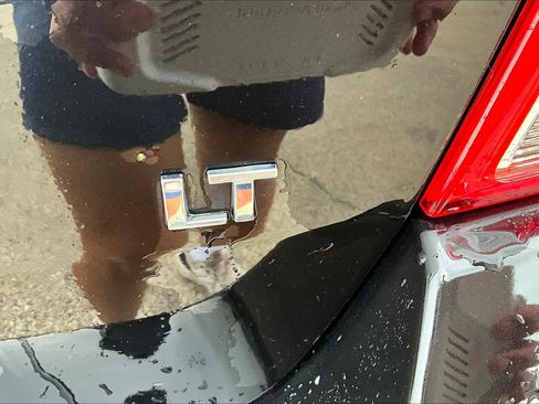 Used 2019 Chevrolet Trax LT w/ LT Convenience Package image 8