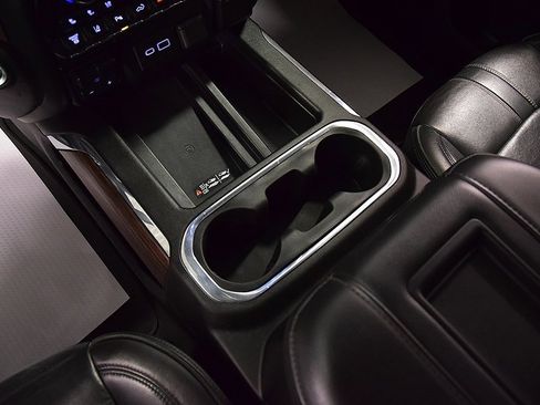 Used 2021 Chevrolet Silverado 2500 High Country w/ Z71 Off-Road Package image 26