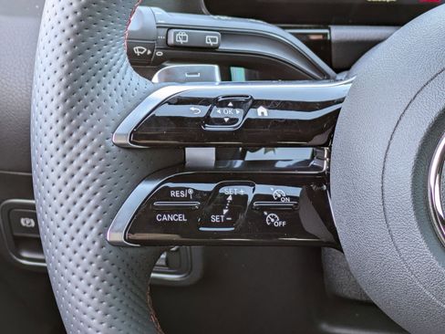 Certified 2025 Mercedes-Benz GLA 250 4MATIC image 19