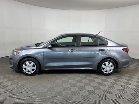 Used 2020 Kia Rio S image 2