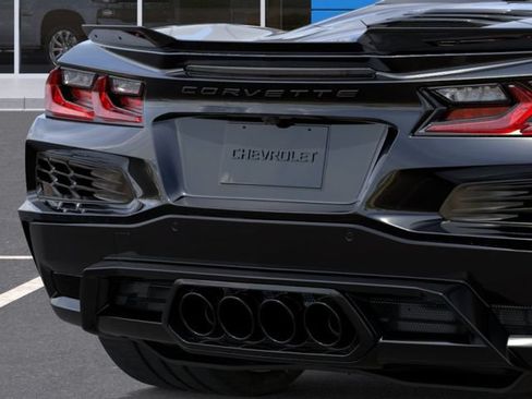 New 2027 Chevrolet Corvette Z06 w/ Stealth Interior Trim Package RWD image 14