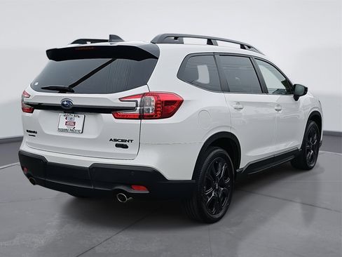 Used 2024 Subaru Ascent Onyx Edition image 3