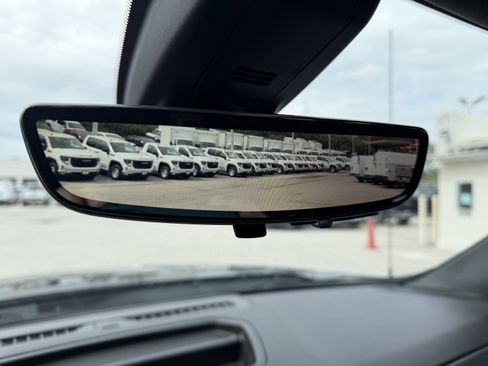 Used 2020 Chevrolet Silverado 1500 High Country w/ Technology Package image 18