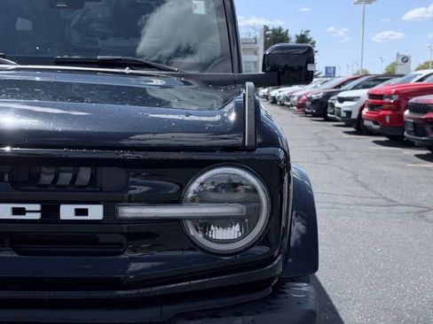 Used 2023 Ford Bronco Outer Banks AWD/4WD image 3
