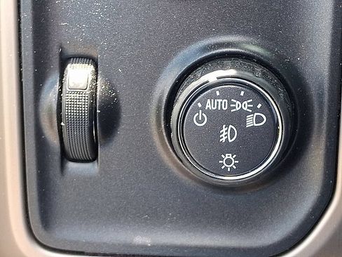Used 2018 GMC Sierra 1500 Denali AWD/4WD image 23