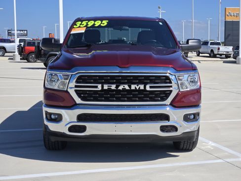 Used 2022 RAM 1500 Big Horn AWD/4WD image 3