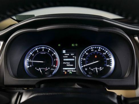 Used 2018 Toyota Highlander AWD V6 image 16