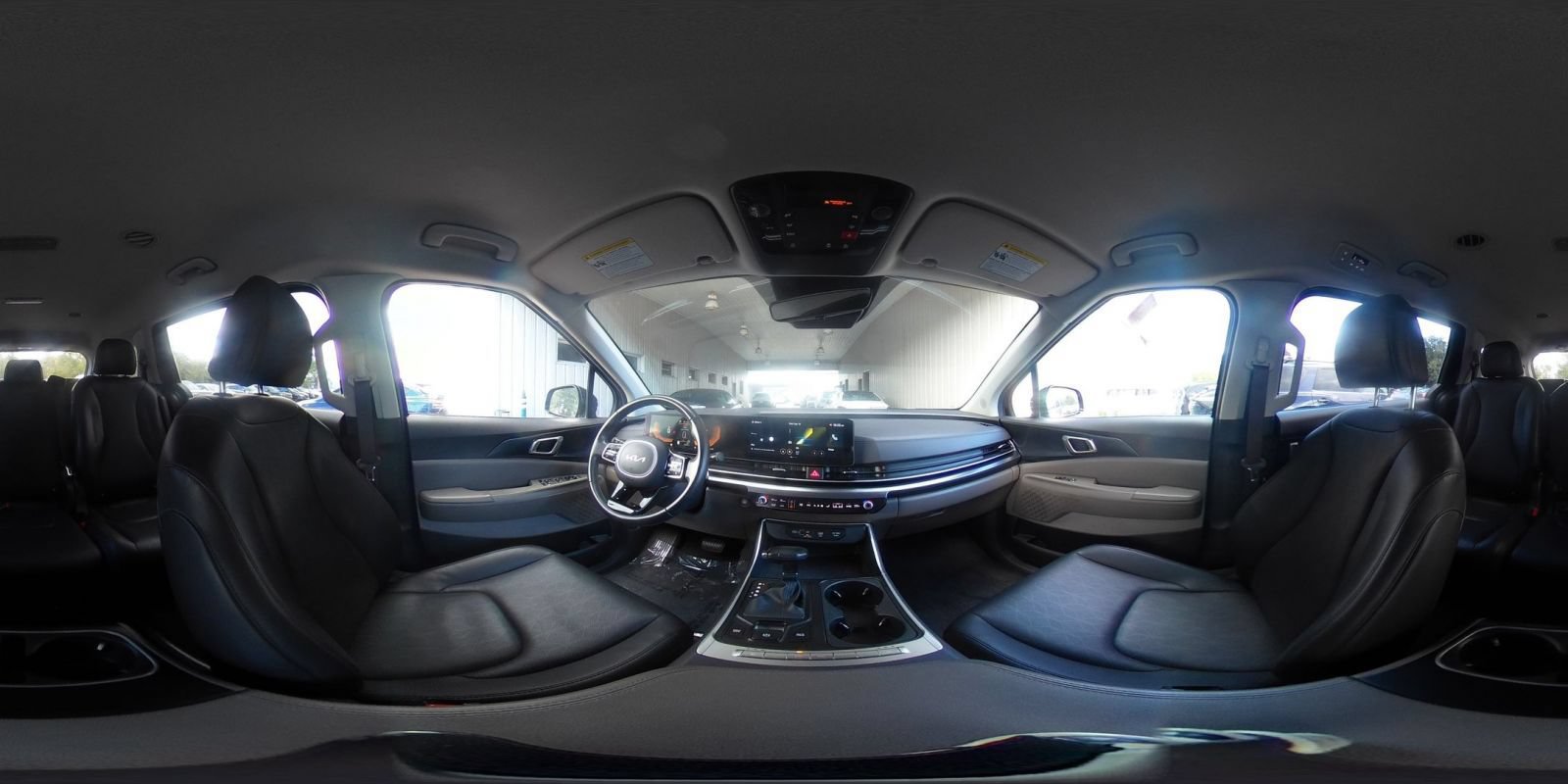 Used 2026 Kia Carnival FWD image 44