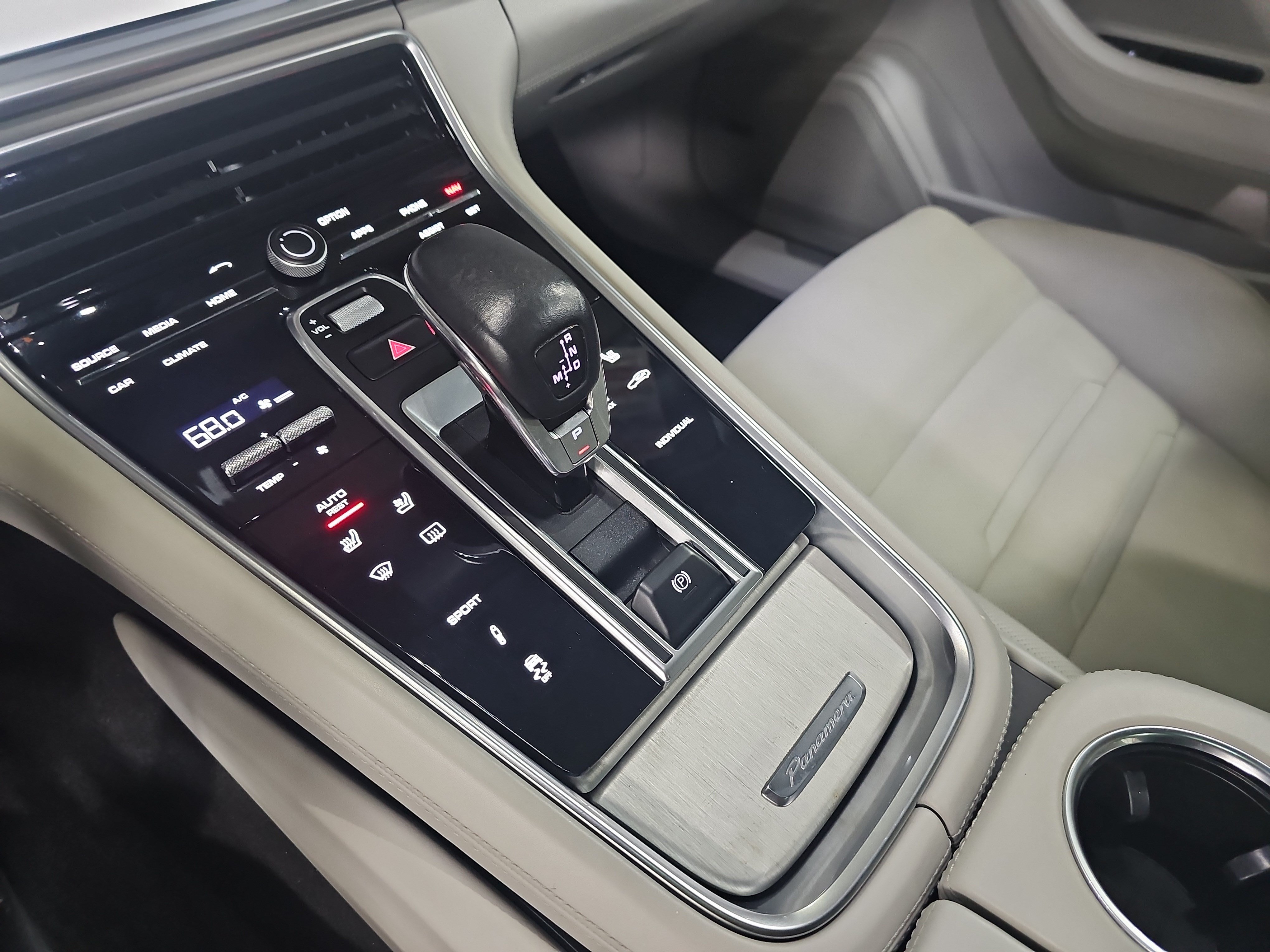Used 2018 Porsche Panamera 4 AWD/4WD image 25