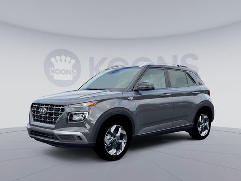 New 2026 Hyundai Venue SEL FWD image 2