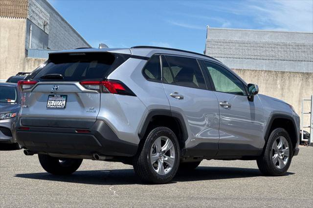 Certified 2023 Toyota RAV4 LE AWD/4WD image 2