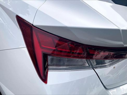 Used 2024 Hyundai Elantra Limited FWD image 29