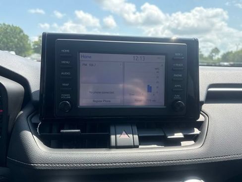 Used 2019 Toyota RAV4 XLE w/ Convenience Package FWD image 32