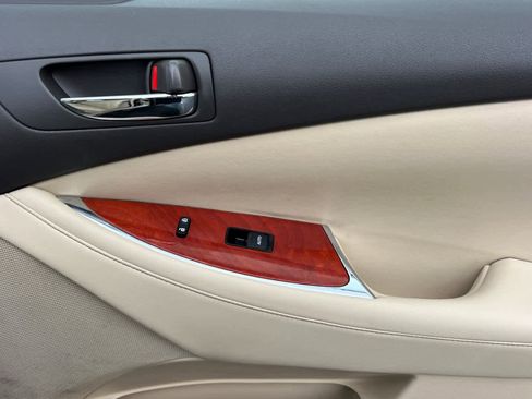 Used 2010 Lexus ES 350 image 18