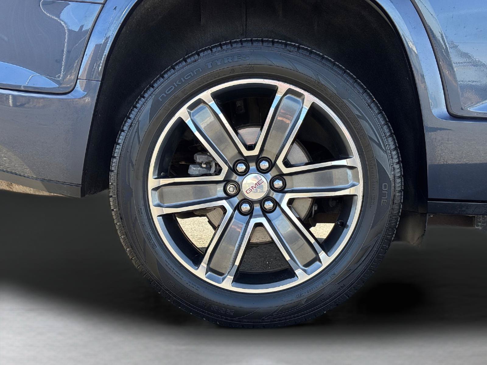 Used 2019 GMC Acadia Denali w/ Technology Package AWD/4WD image 11