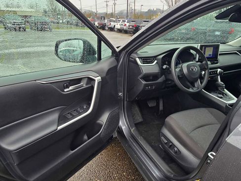 Certified 2025 Toyota RAV4 XLE image 22