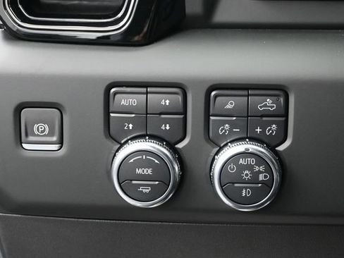 Used 2024 GMC Sierra 1500 AT4X image 14