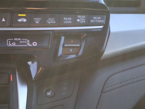 Used 2025 Honda Odyssey Sport-L image 28