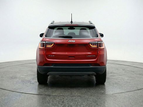 Used 2025 Jeep Compass Limited image 6