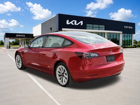 Used 2022 Tesla Model 3 Long Range AWD/4WD image 5