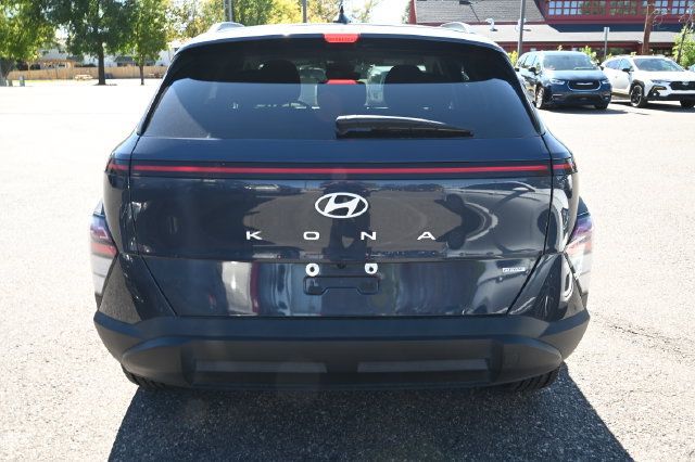 Used 2025 Hyundai Kona SEL AWD/4WD image 5