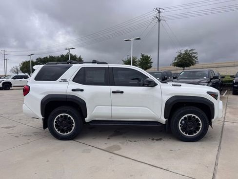 New 2026 Toyota 4Runner TRD Off-Road Premium AWD/4WD image 4