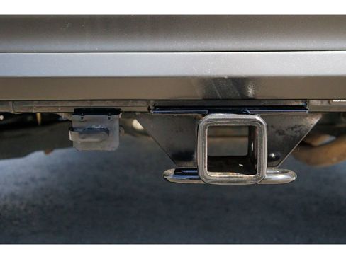 Used 2019 Toyota Highlander SE w/ Nightshade Edition AWD/4WD image 17