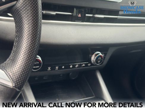 Used 2022 Mitsubishi Outlander SE image 10