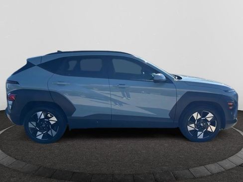 Used 2024 Hyundai Kona SEL image 2