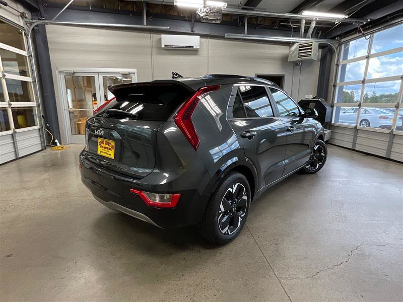 Used 2023 Kia Niro Wind FWD image 5