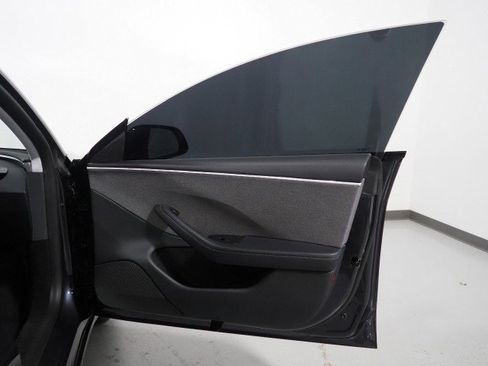 Used 2025 Tesla Model 3 Long Range image 61