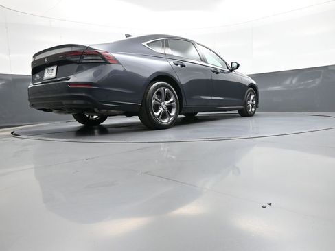Certified 2023 Honda Accord EX image 30