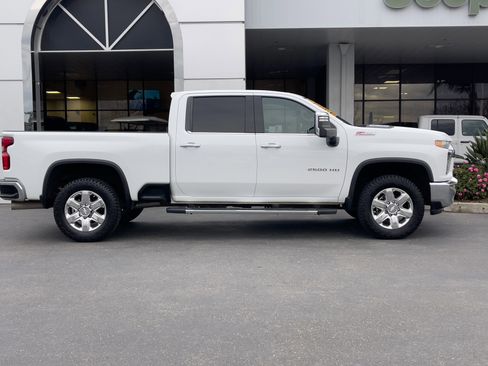 Used 2020 Chevrolet Silverado 2500 LTZ w/ LTZ Premium Package image 8