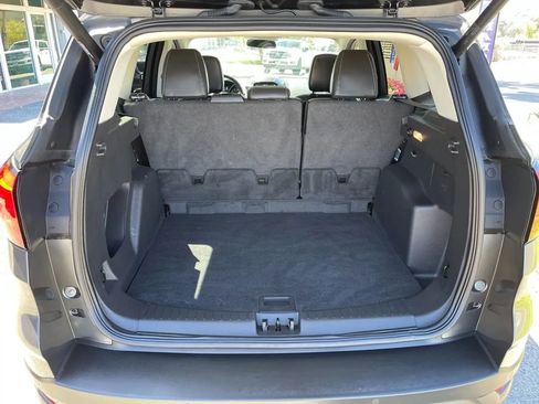 Used 2019 Ford Escape SEL image 10