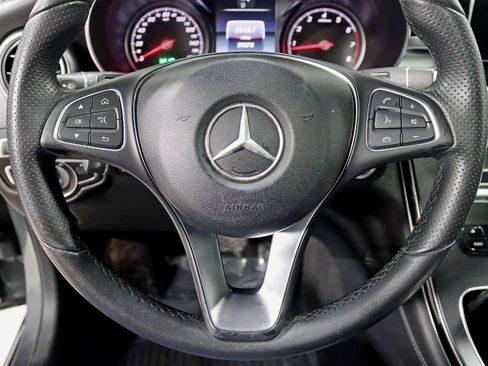 Used 2018 Mercedes-Benz GLC 300 w/ Premium Package image 15