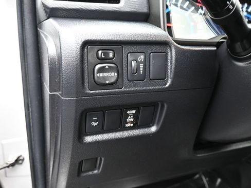 Used 2015 Toyota 4Runner SR5 Premium AWD/4WD image 18