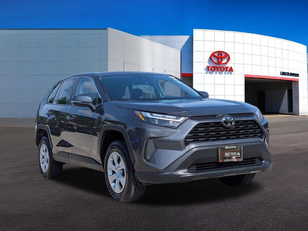 Used 2024 Toyota RAV4 LE AWD/4WD image 8