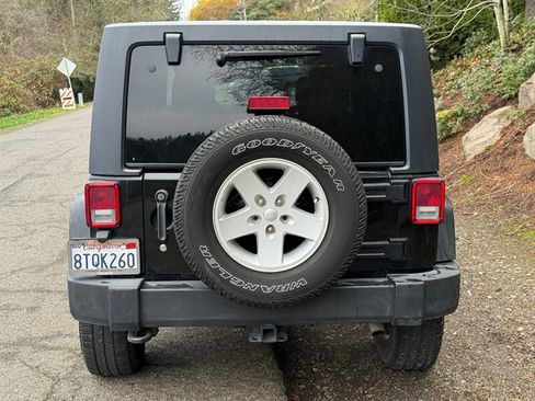 Used 2017 Jeep Wrangler Unlimited Sport w/ Quick Order Package 24S image 5