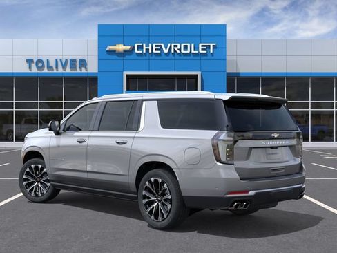 New 2026 Chevrolet Suburban High Country AWD/4WD image 3