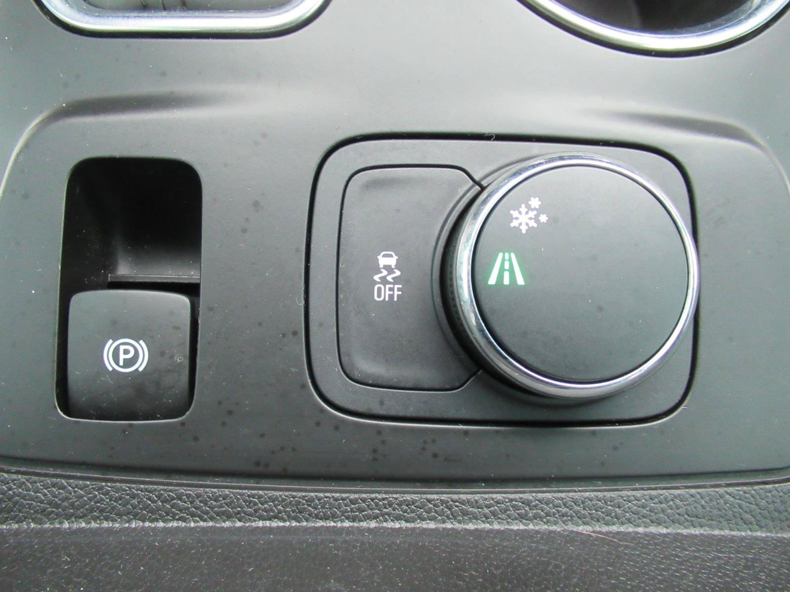 Used 2020 Chevrolet Traverse LT FWD image 28