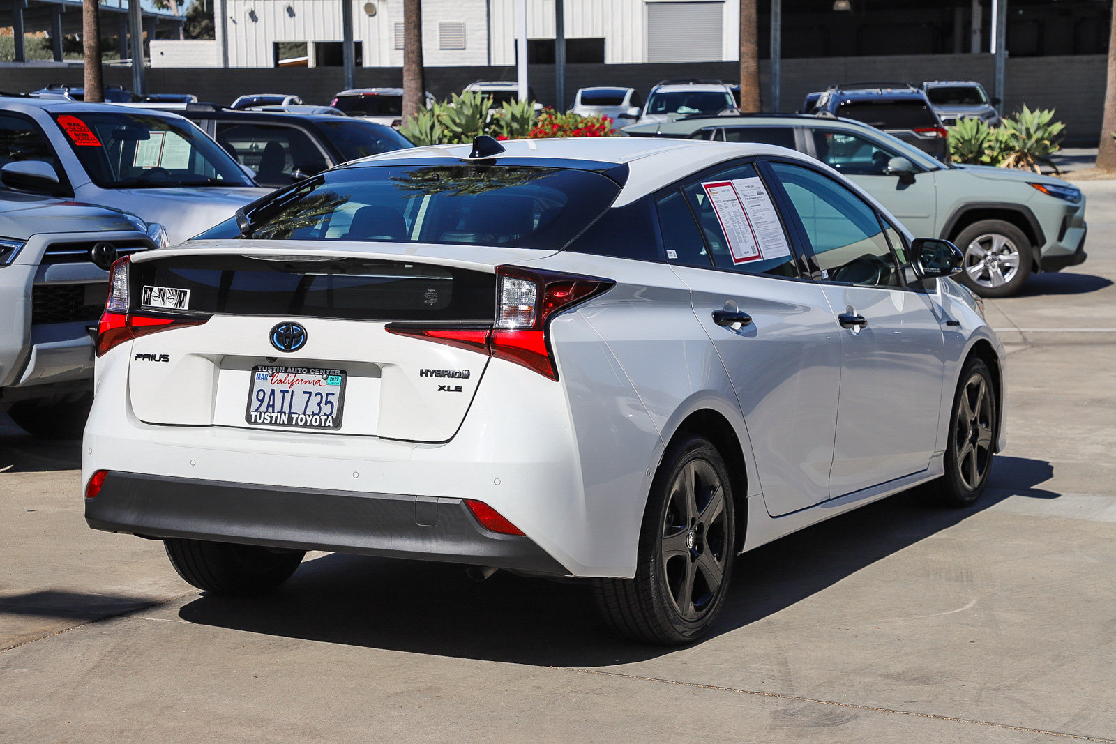 Certified 2022 Toyota Prius FWD image 6