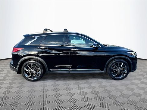 Used 2019 INFINITI QX50 Essential w/ Sensory Package image 5