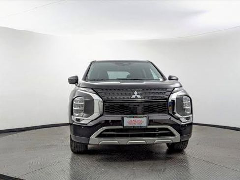 Used 2024 Mitsubishi Outlander SE image 12