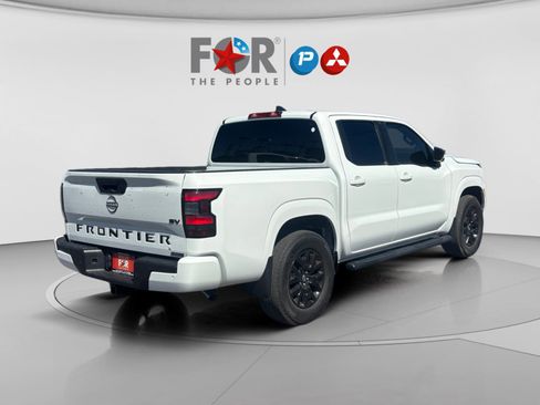 Used 2023 Nissan Frontier SV w/ Midnight Edition Package image 5