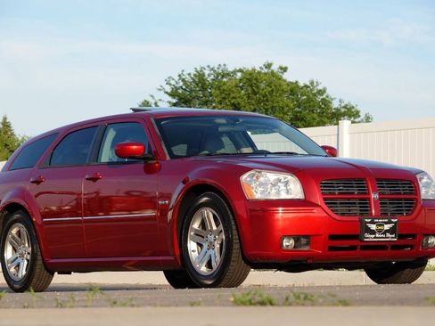 Used 2006 Dodge Magnum R/T w/ Convenience Group II RWD image 49