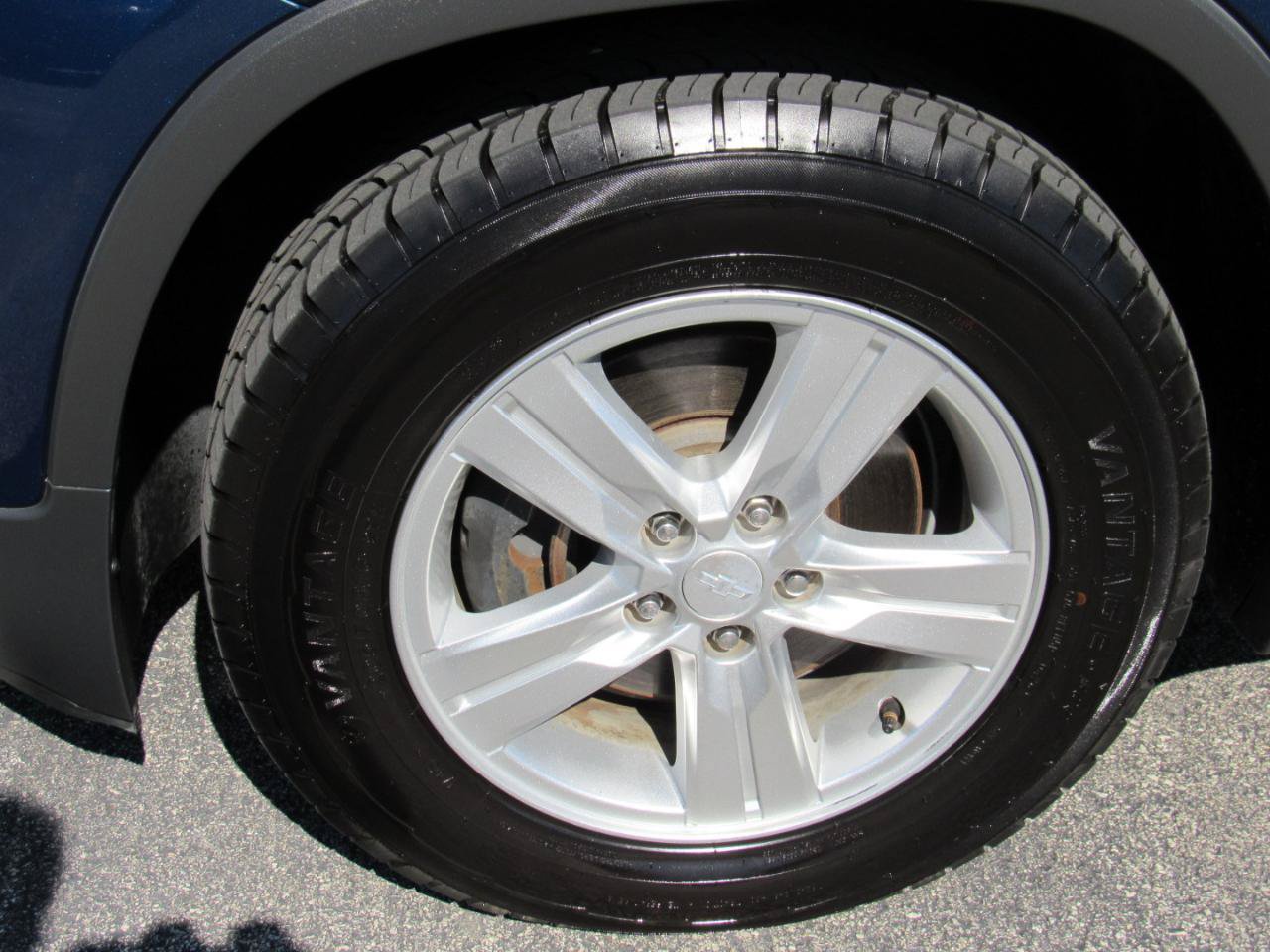 Used 2019 Chevrolet Trax LT w/ LT Convenience Package FWD image 10