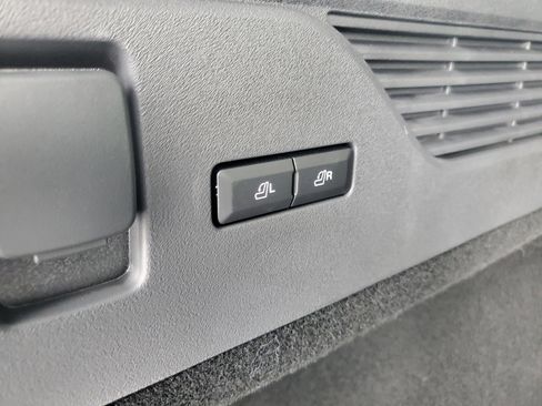 New 2026 Lincoln Nautilus Reserve image 32