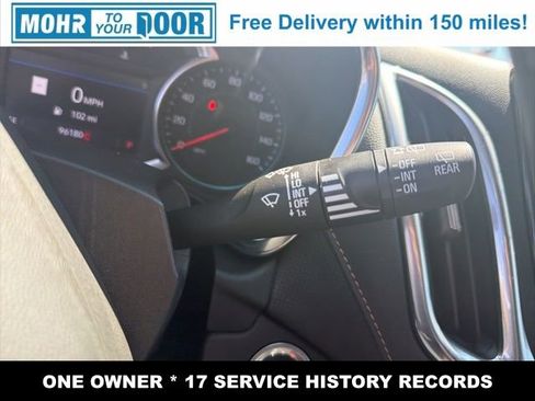 Used 2023 Chevrolet Equinox Premier AWD/4WD image 18