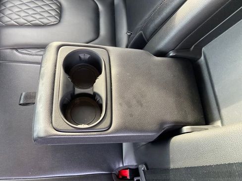 Used 2023 Ford Edge Titanium image 17