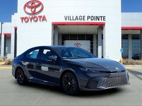 New 2026 Toyota Camry SE image 7